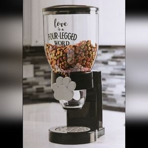 Counter Pet Food Dispenser